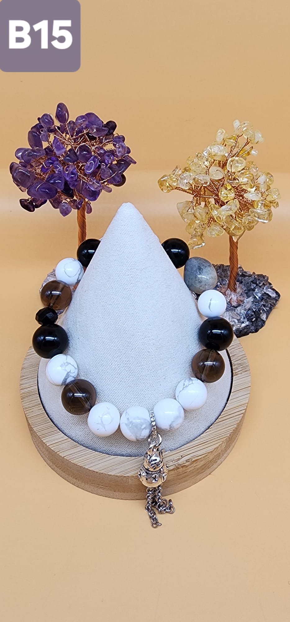 Multicrystal Bracelet with silver plated accessories